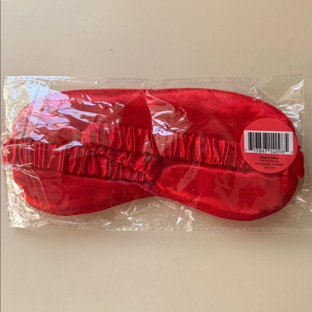 Sweet Shimmer Red Sleep Mask